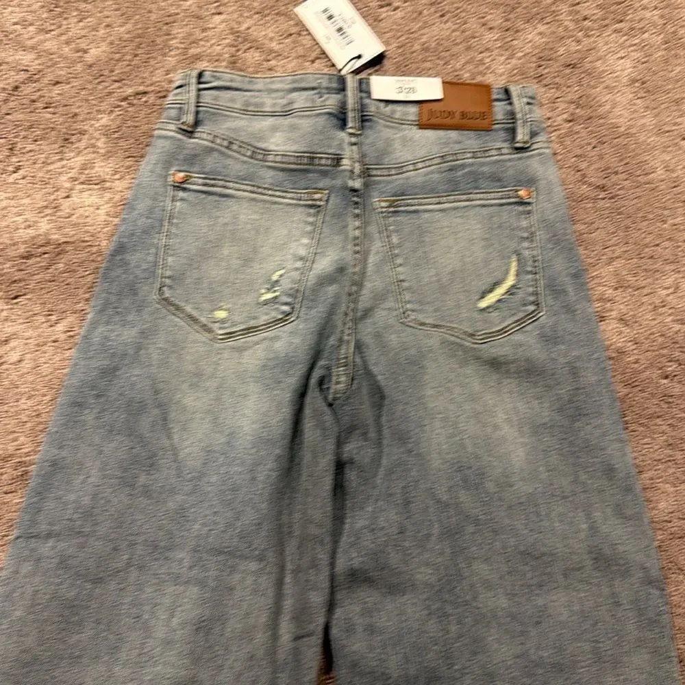 Judy blue! Tummy control mid rise wide leg crop with stretch! 3/26